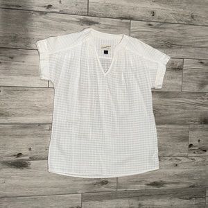 Women's white dress tee XS